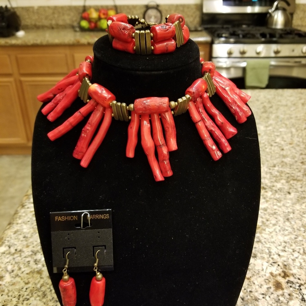 coral choker set